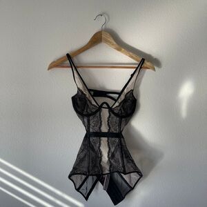 Victoria's Secret Black‎ and Nude Lace Corset Top Halloween